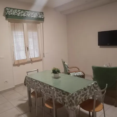 ベッド・アンド・ブレックファスト Orchidea1 3*